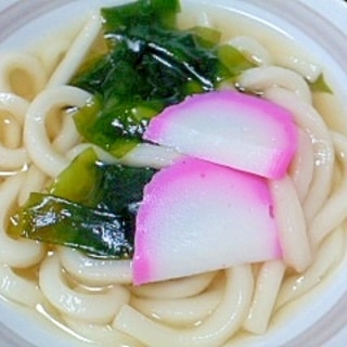 かまぼことワカメのうどん